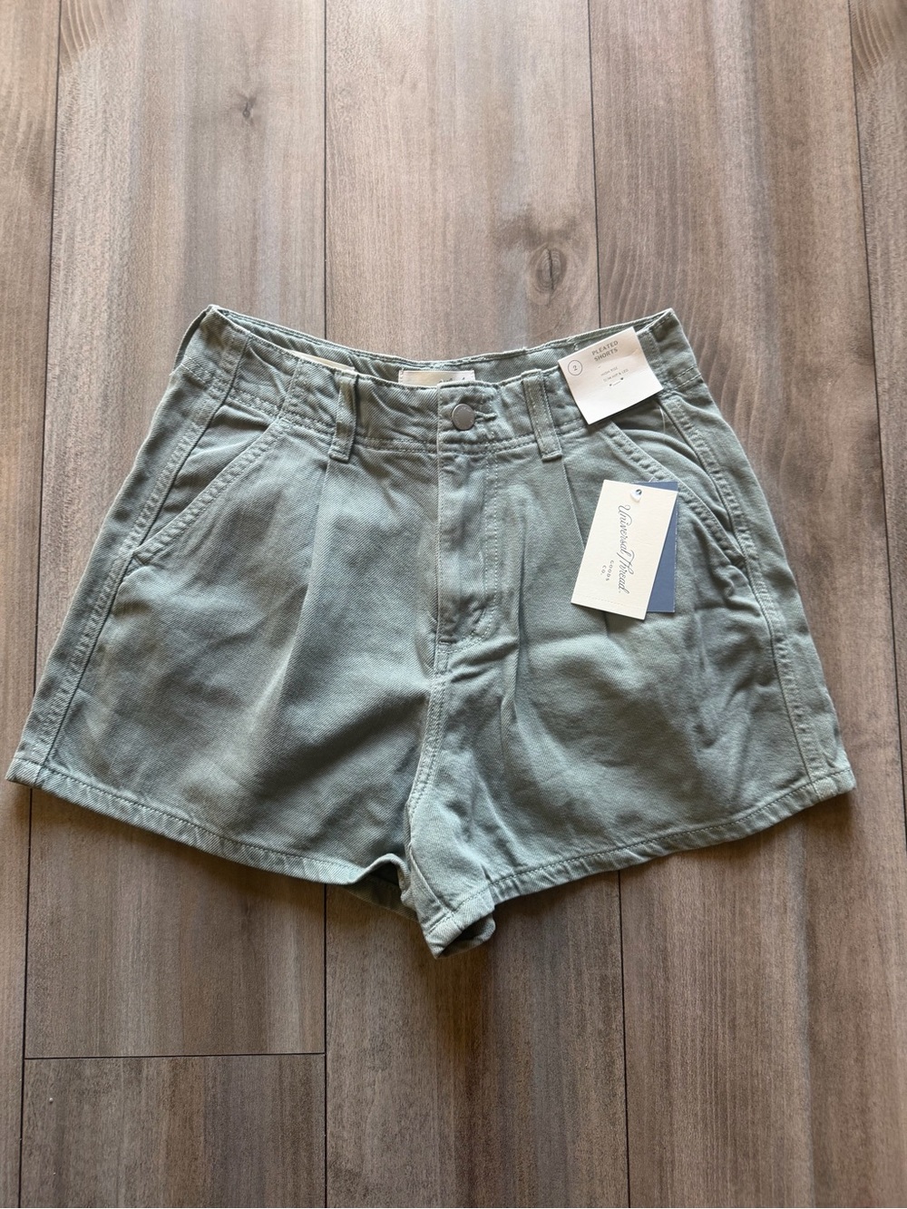 Universal Thread High-Waist Sage Green Pleated Shorts